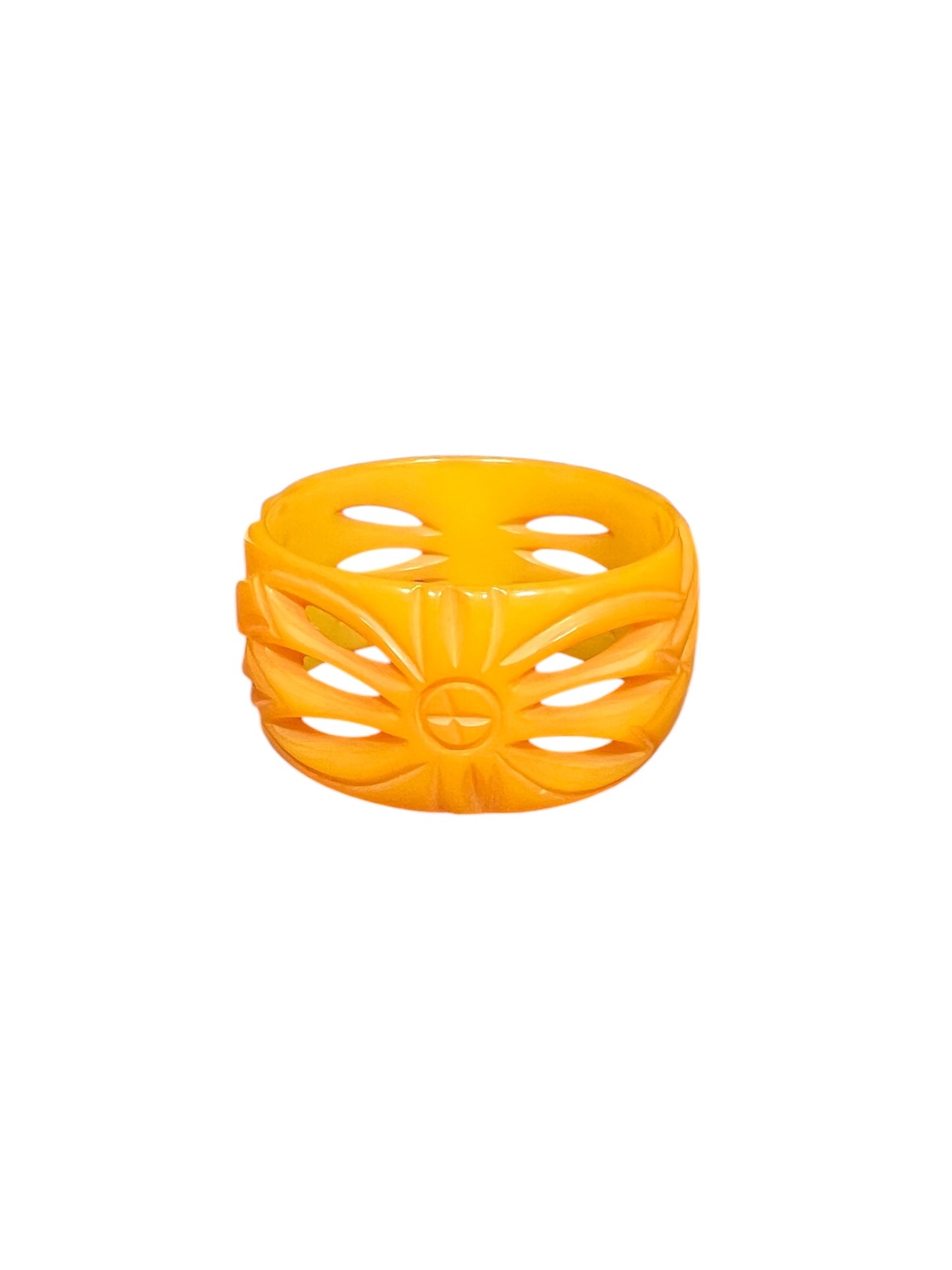 30s Bakelite Bangle
