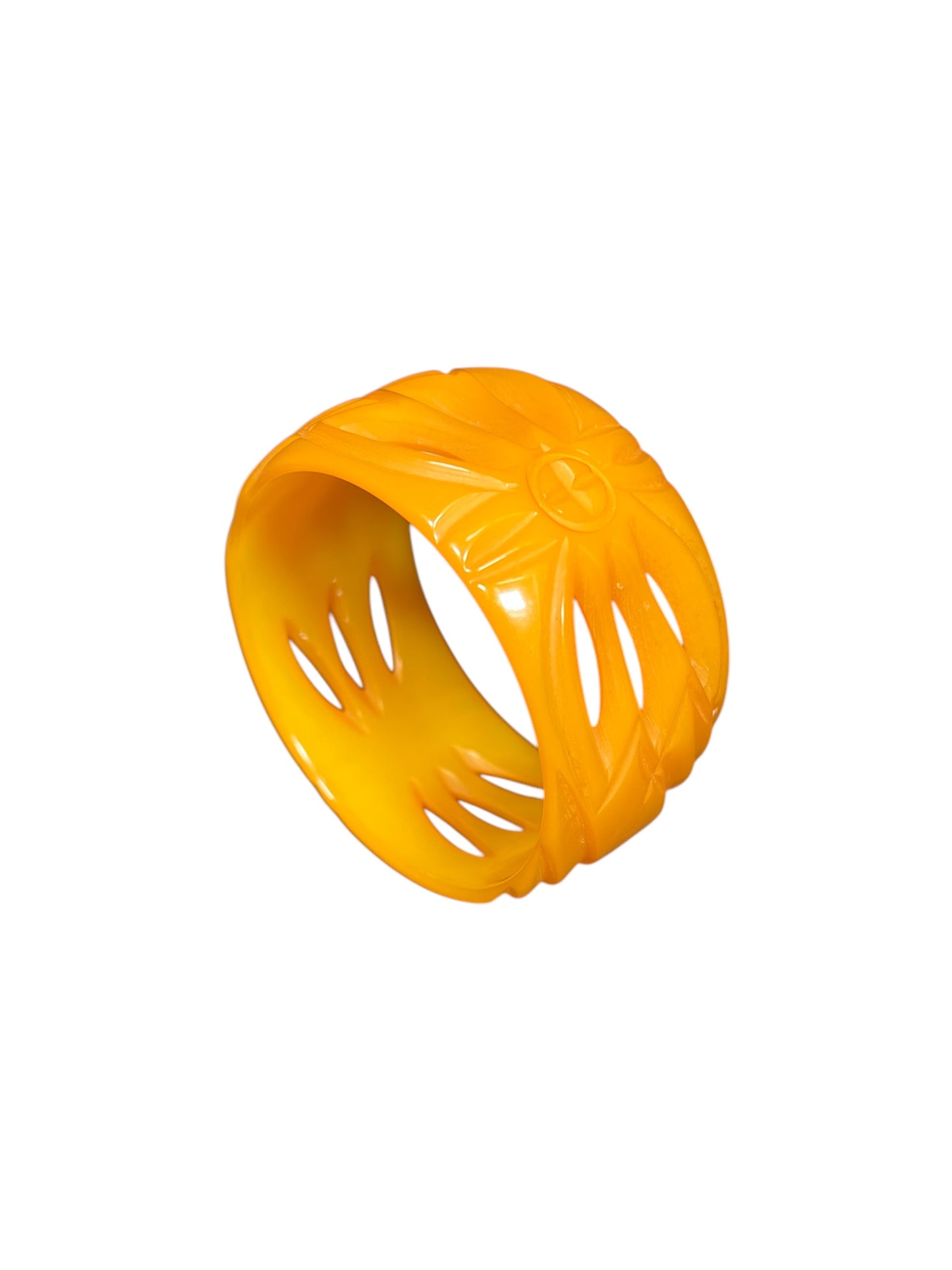 30s Bakelite Bangle