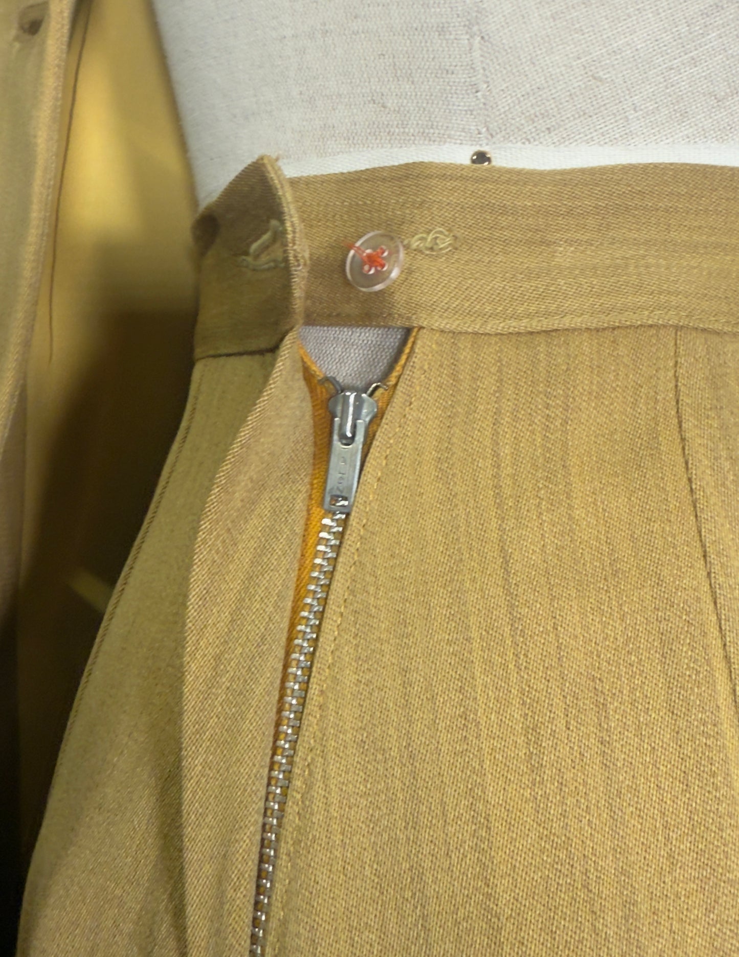 1940s Macy's Kansas City Yellow-Green Raw Silk Two Piece Skirt Suit