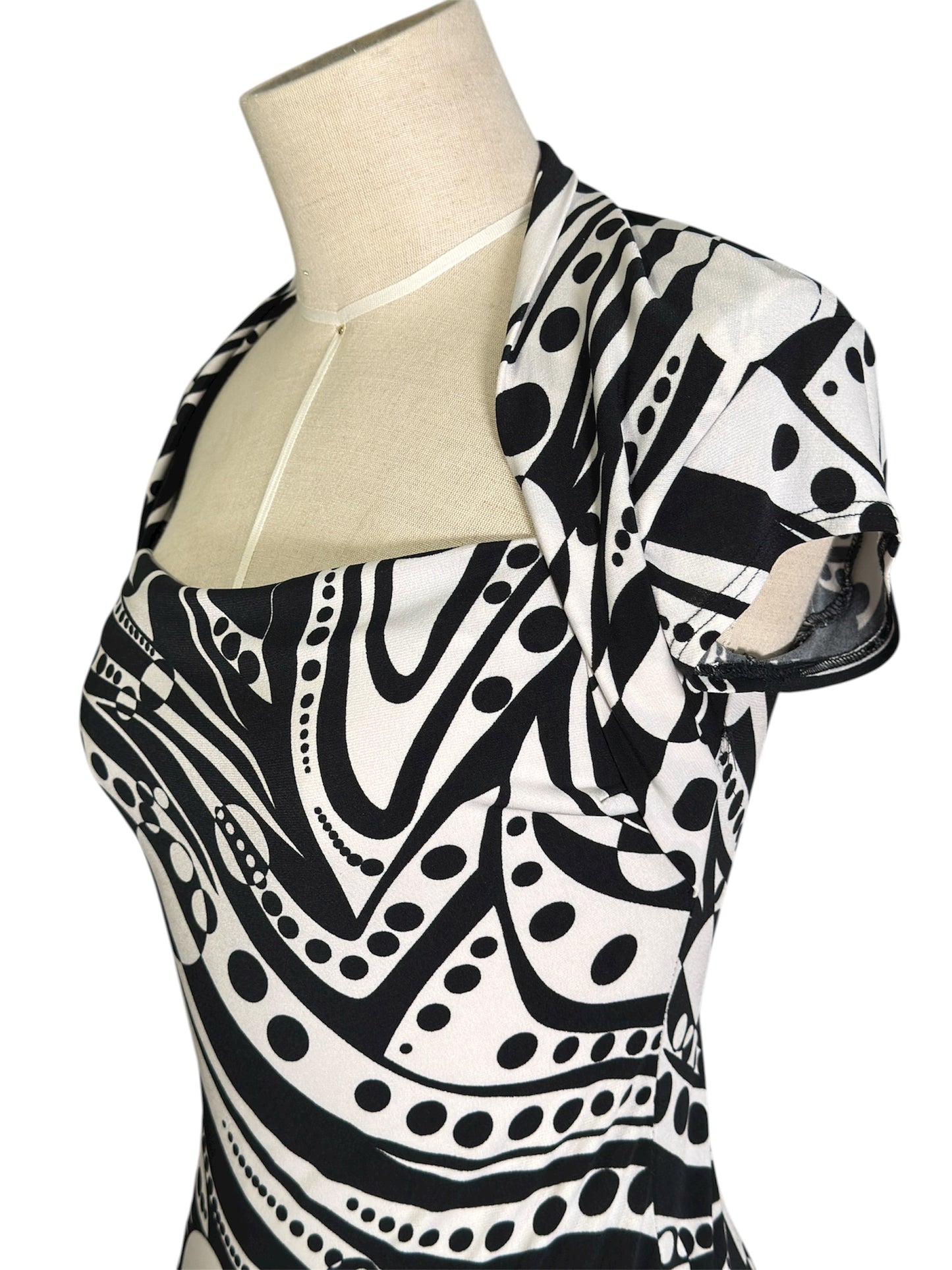 1990s Cache Black and White Abstract Swirl Print Top