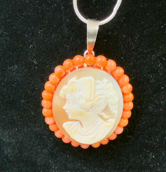 Vintage Italian Cameo Pendant Necklace With Sterling Silver 925 Setting