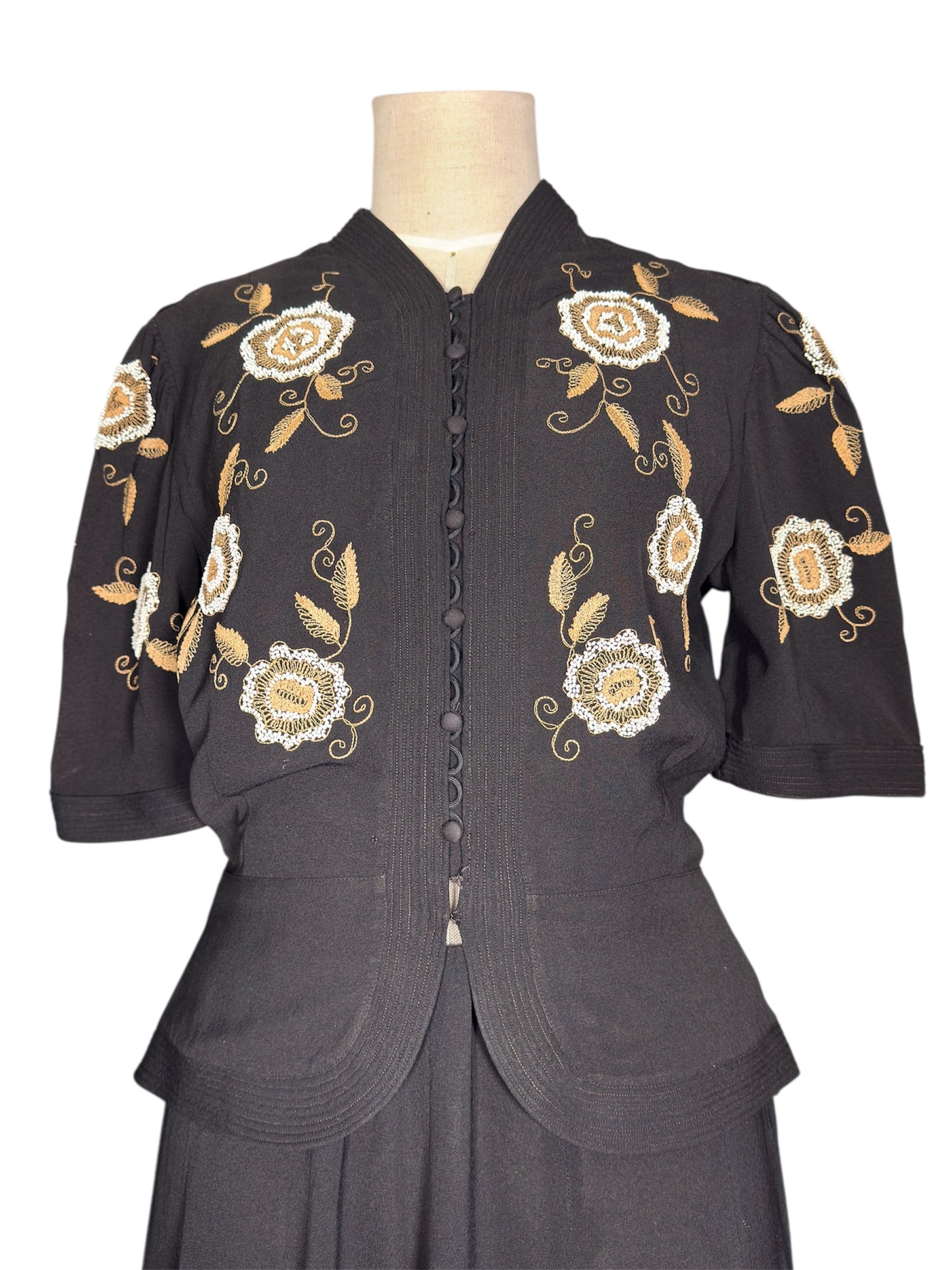 1940s Jeanne Lanvin Crepe Jacket And Dress Set With Embroidered Floral Motif