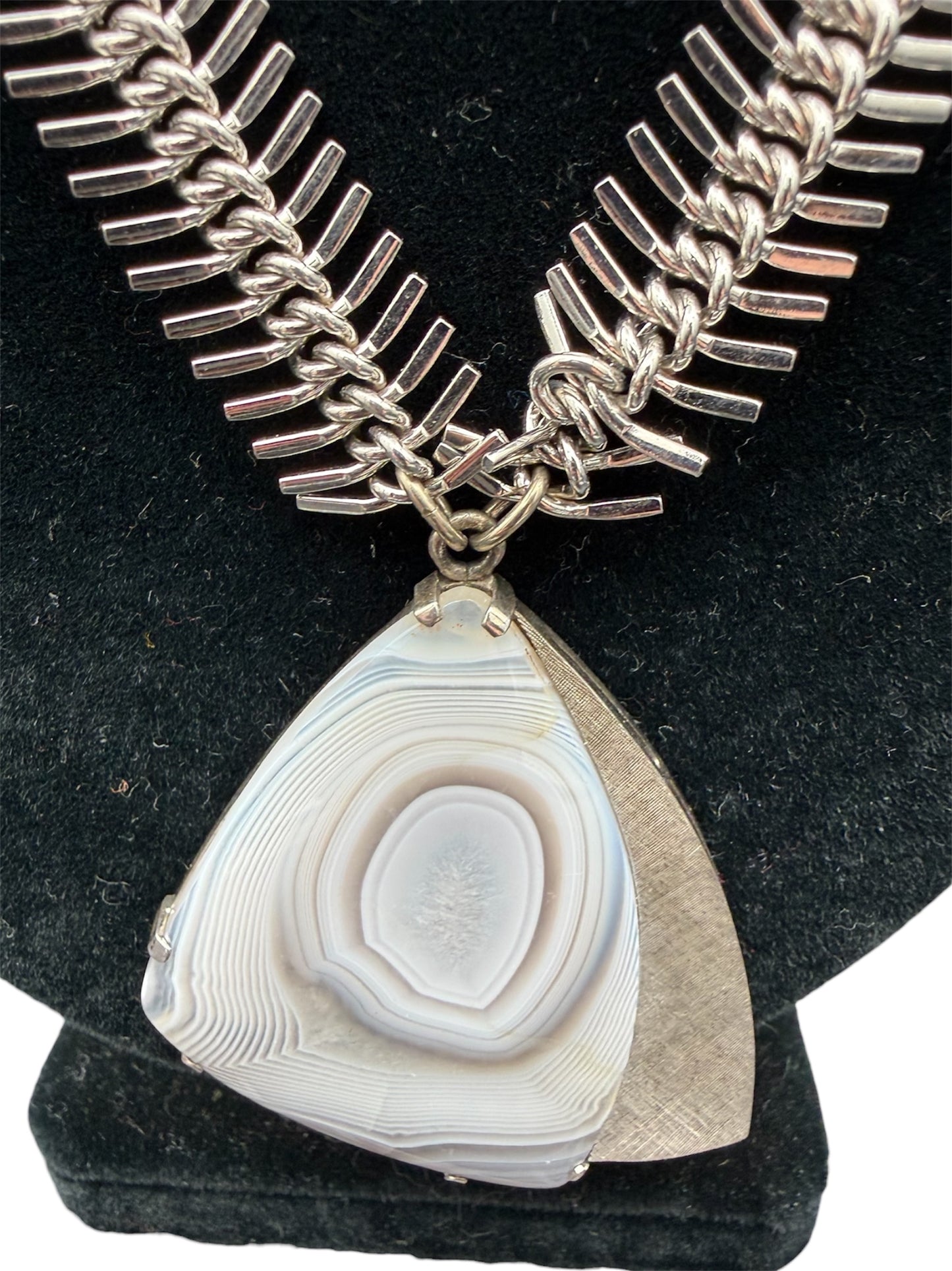 Vintage Sterling Silver White Botswana Agate Fish Bone Chain Pendant Necklace