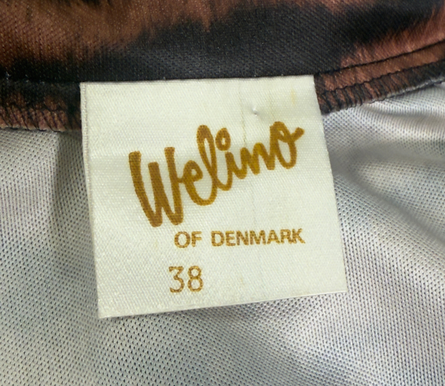 70s Welino Tiger Print Disco Shirt