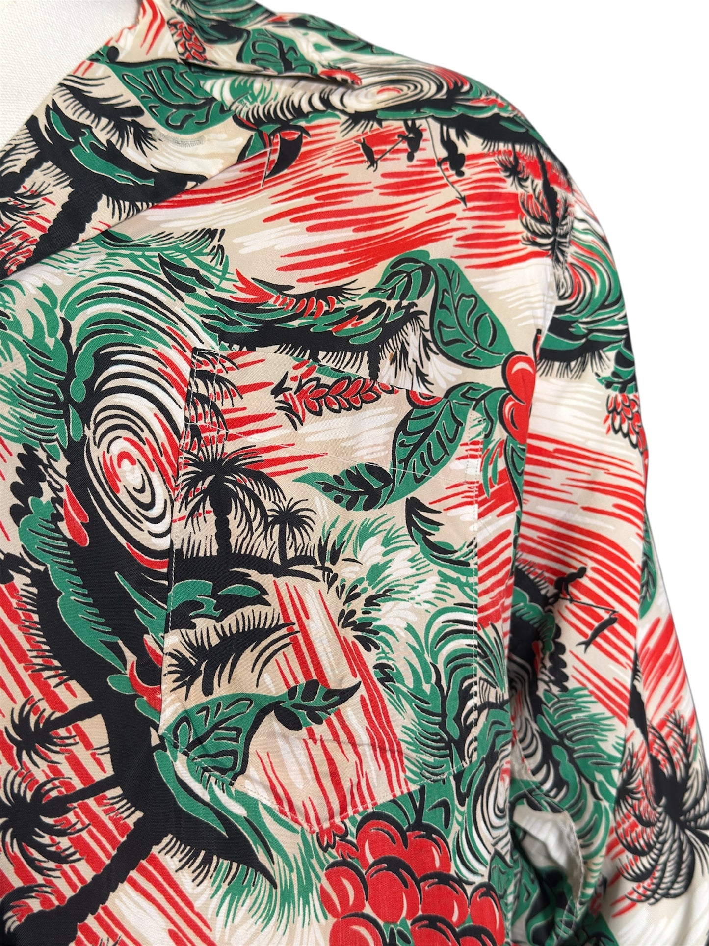 1940s Del Monte Designs By Enro Rayon Hawaiian Print Shirt