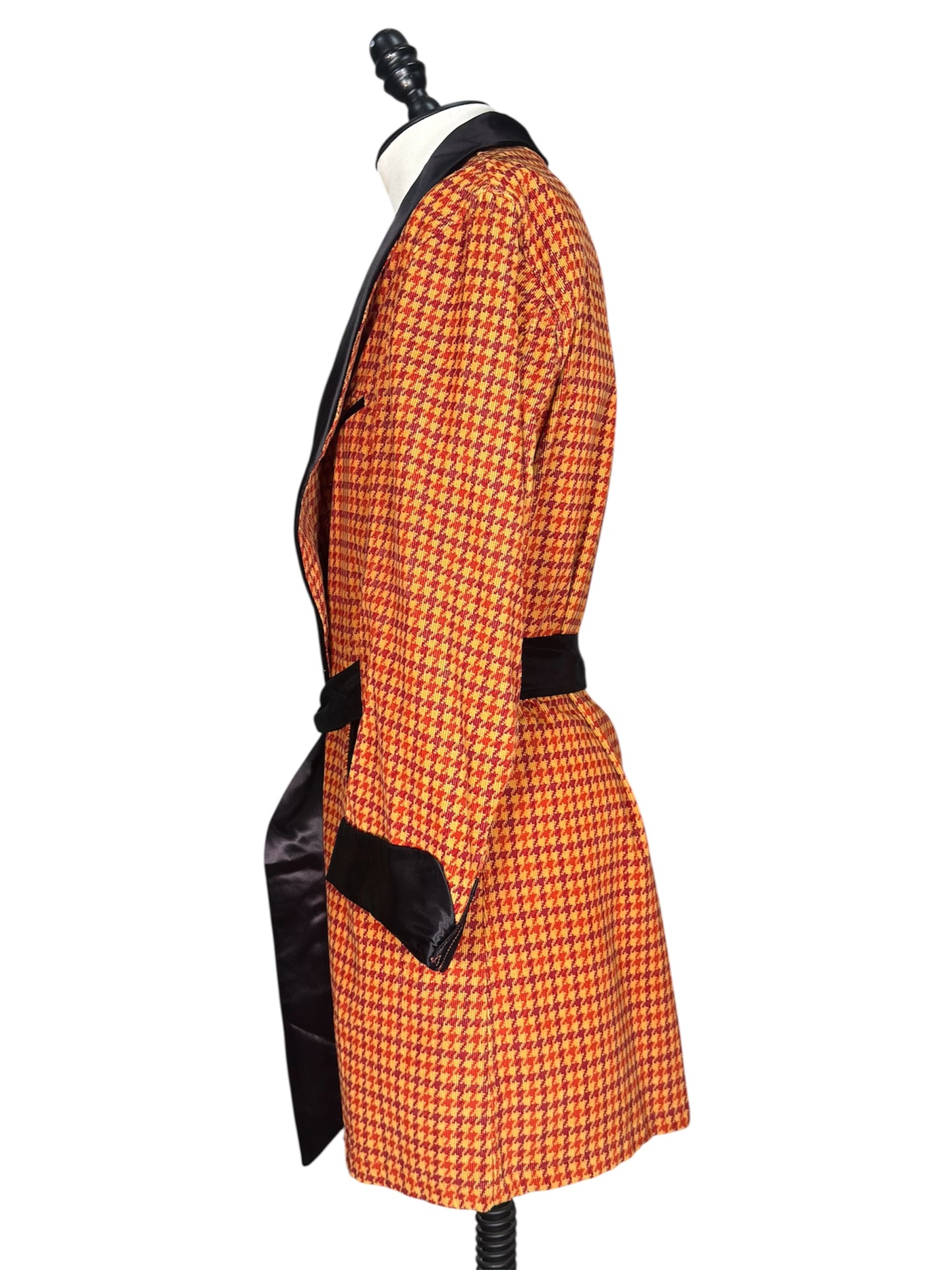 1950s Houndstooth Print Smoking Jacket