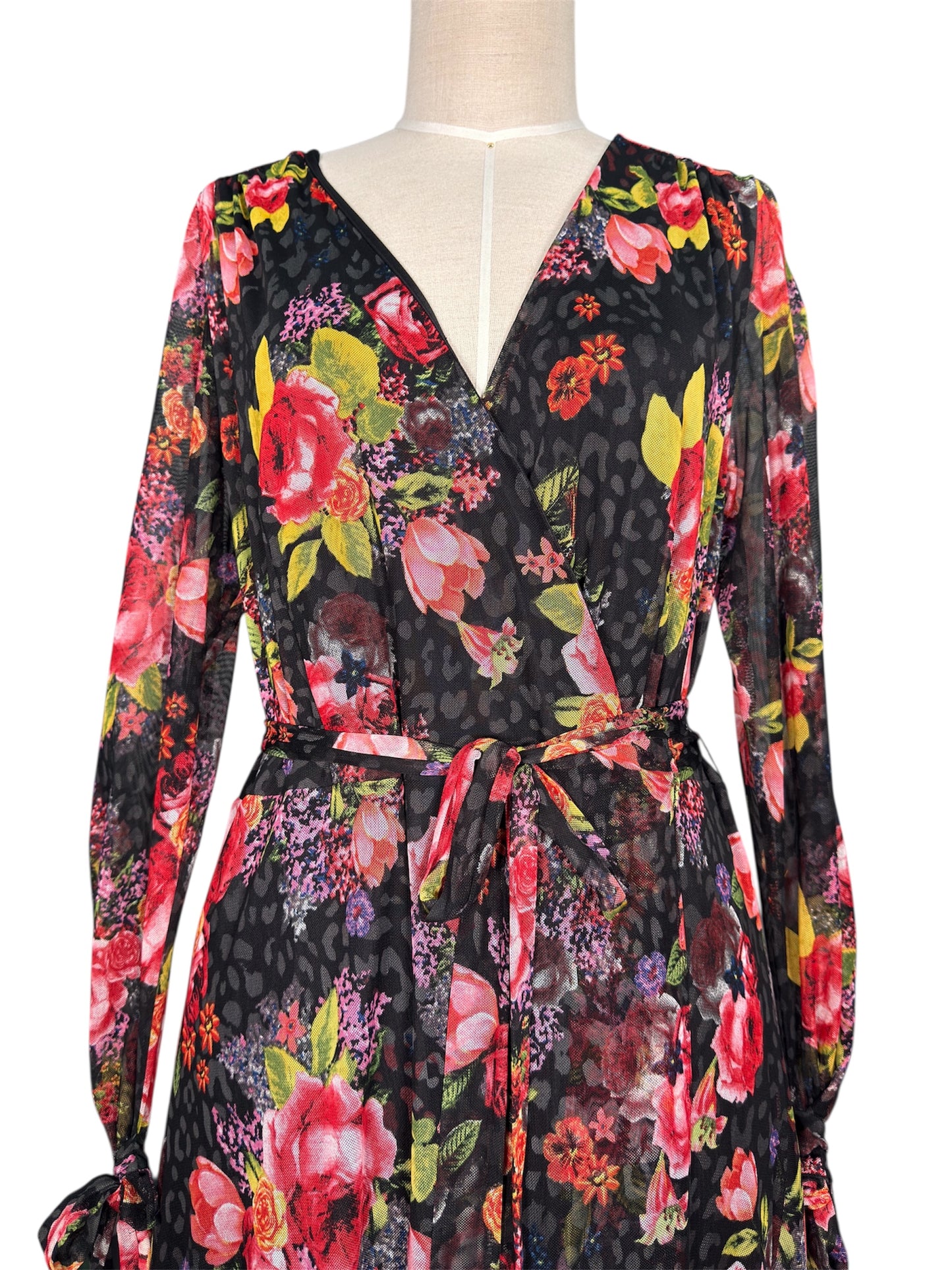 Modern Betsey Johnson Floral Maxi Wrap Dress - 10